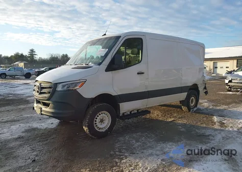 2022 Mercedes-Benz Sprinter 2500 Standard Roof V6 z USA, uszkodzony, nr VIN W1Y4EBVY7NT087930